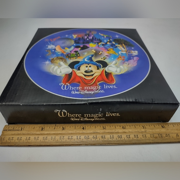 Walt Disney World "Where The Magic Lives" 3D Collector Plate NWT - Picture 8 of 15